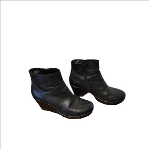 Nine West Kendra Ankle Booties Size 9